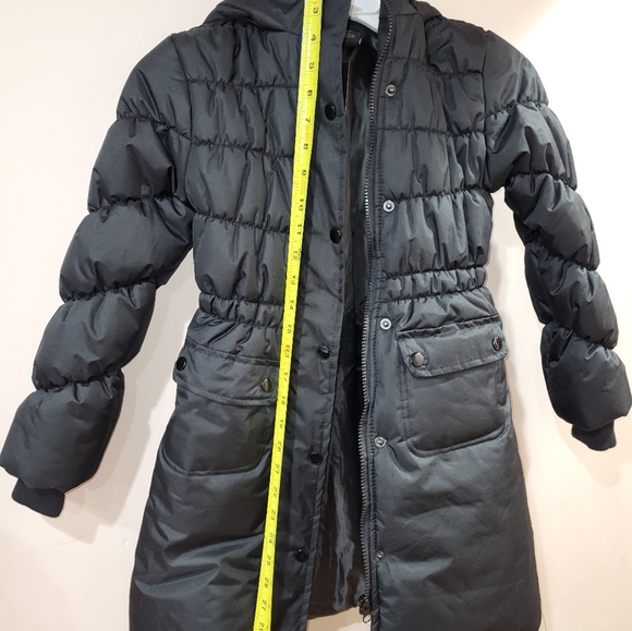 Girls winter coat. Size 6. Color Black ⚫️.  Company Arctic Pole. For 6 year girl - Picture 5 of 8